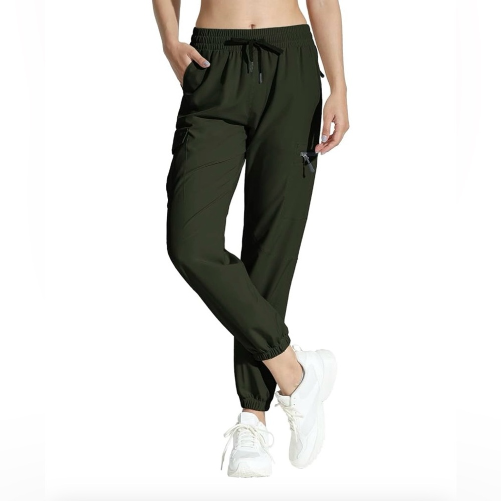 Women’s Cargo Joggers